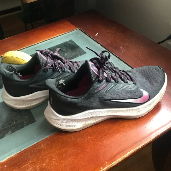 Well Worn Women's Size 7 Running Shoes - Picture 4 of 7